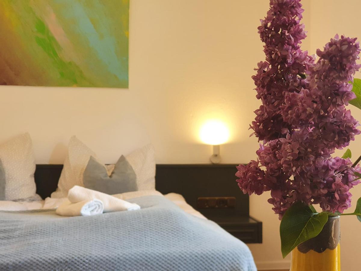 Garni Hotel Biebertal Am Milseburgradweg Хофбибер Экстерьер фото
