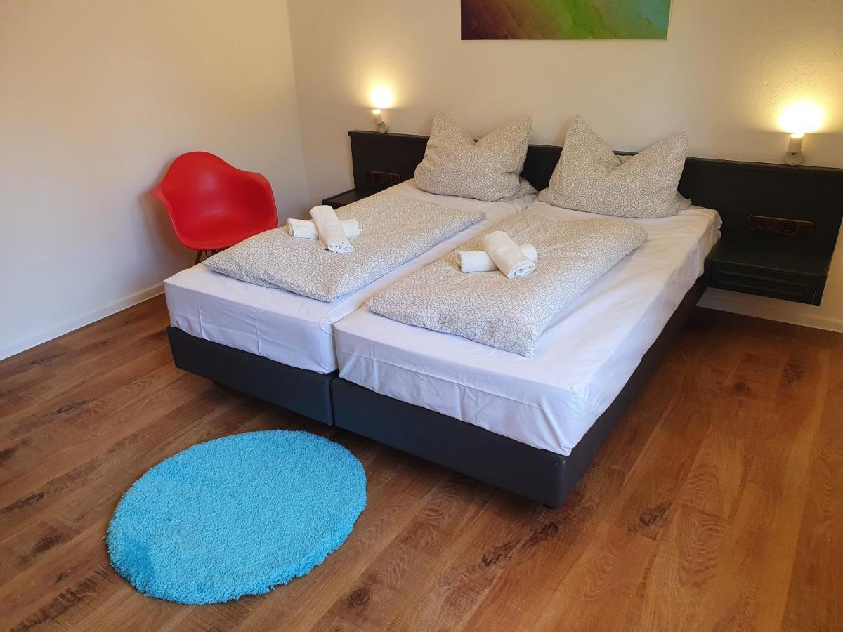 Garni Hotel Biebertal Am Milseburgradweg Хофбибер Экстерьер фото