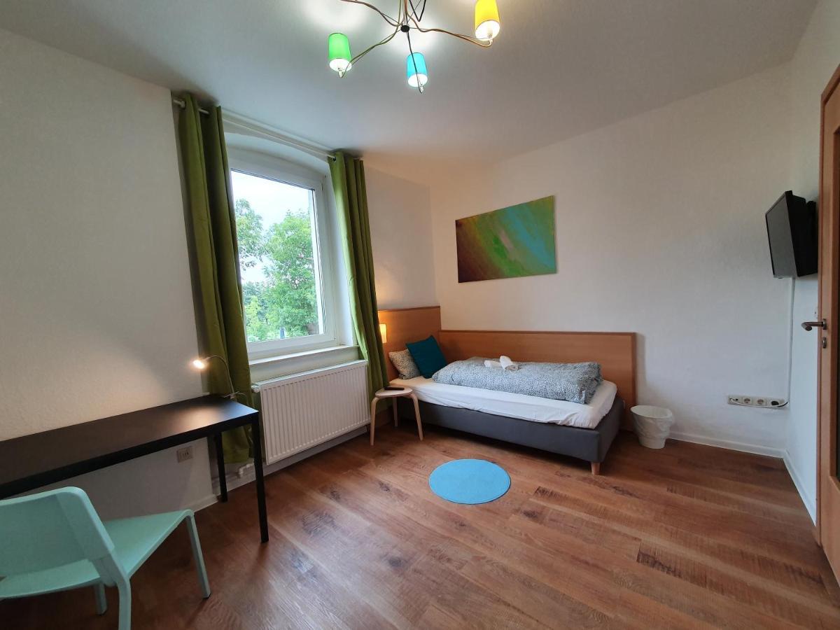 Garni Hotel Biebertal Am Milseburgradweg Хофбибер Экстерьер фото