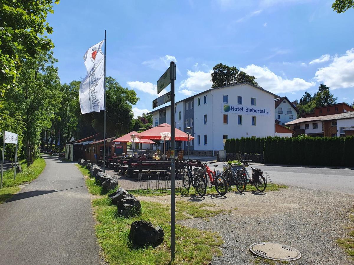 Garni Hotel Biebertal Am Milseburgradweg Хофбибер Экстерьер фото