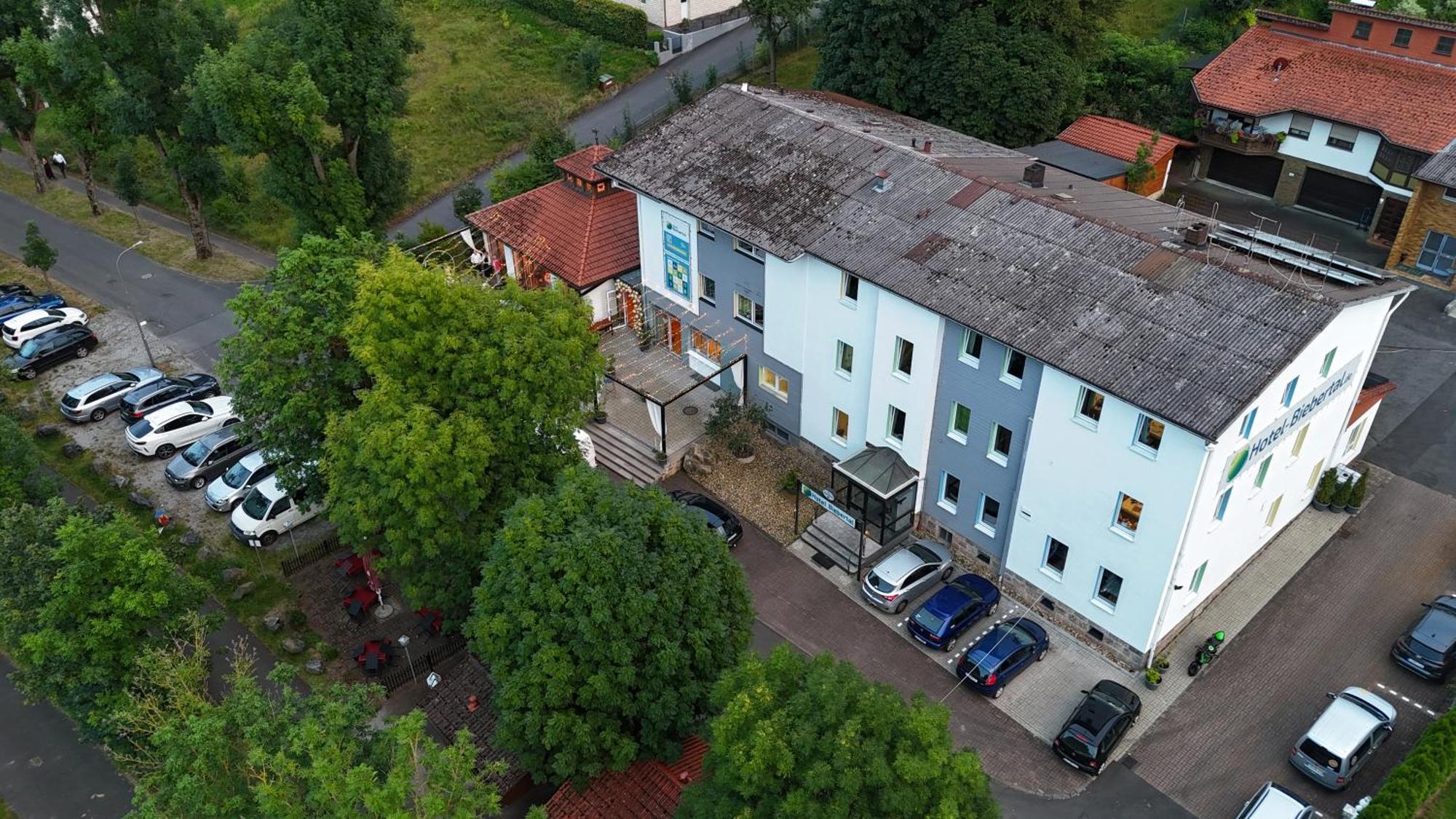Garni Hotel Biebertal Am Milseburgradweg Хофбибер Экстерьер фото